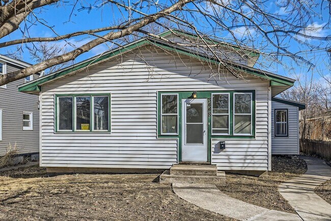 Photo - 3448 Grimes Ave N