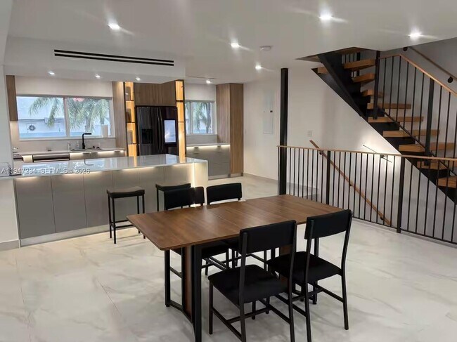 Photo - 3822 NE 171 St