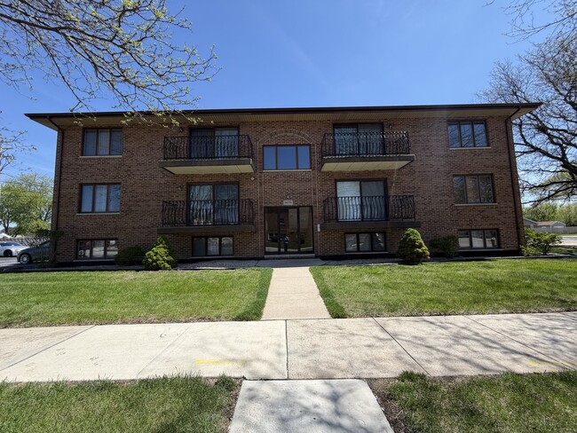 8659 Meade Ave