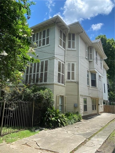 Photo - 2127 Octavia St Apartment