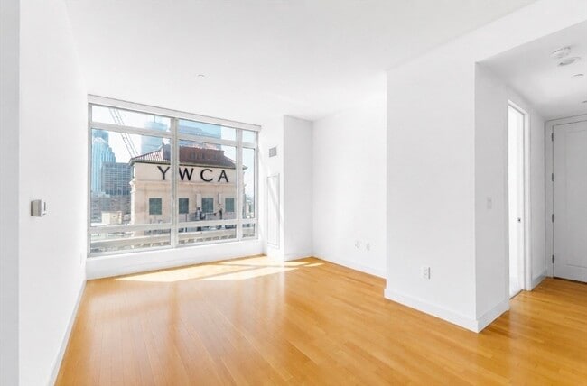 Photo - 400 Stuart St Unit 18G