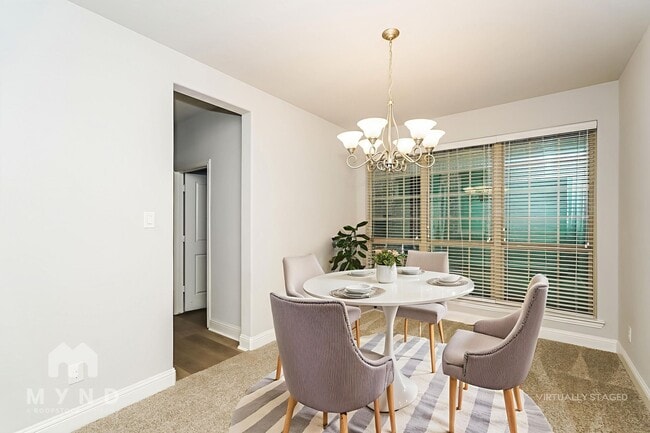 Photo - 120 Knight of Realm Blvd