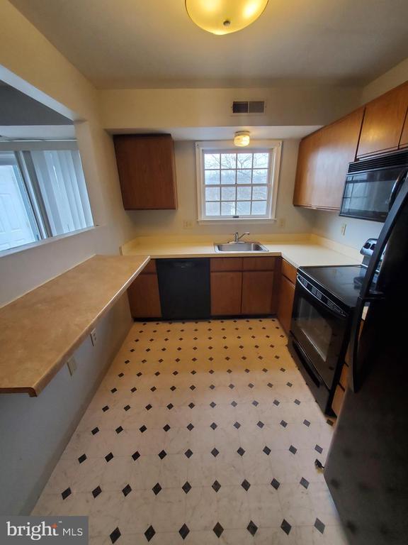 Photo - 620 Manatawny St Unidad # 66