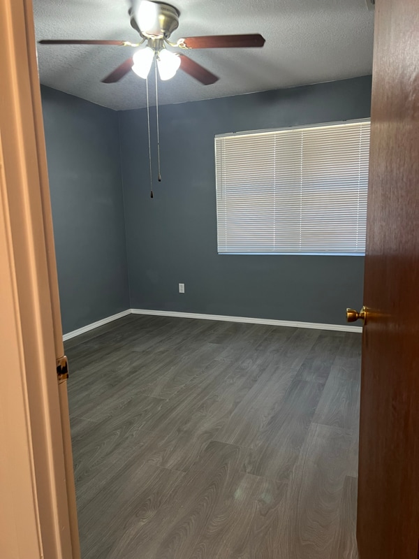 Photo - 1506 Ave C