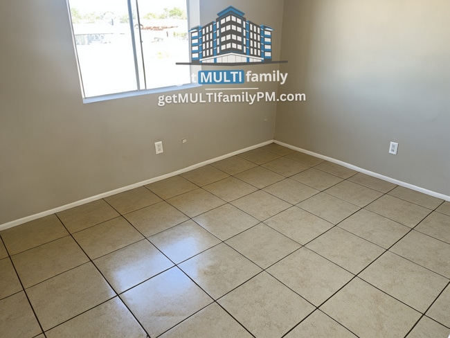 Photo - 1629 E Wood St Unit 201