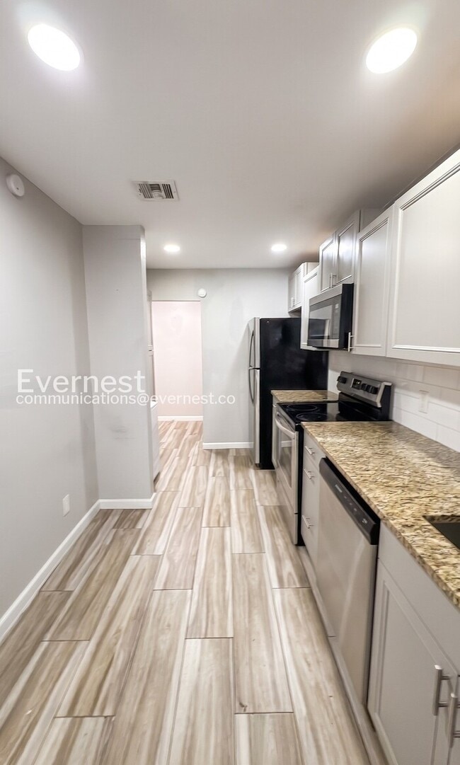 Photo - 2 Bed/1 Bath Townhome with Modern Amenities / Pet-Friendly / Coming Soon!