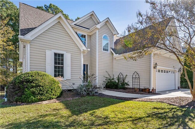 Photo - 136 Cottswold Ln