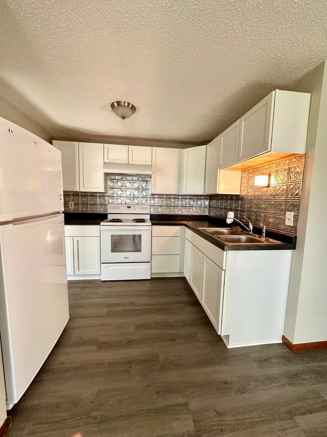 Photo - Updated 2 Bedrooms - Leonard North Dakota Rental Unit 3