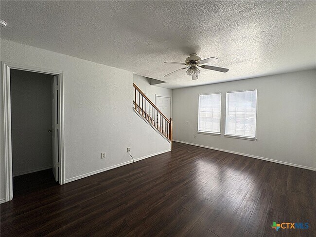 Photo - 5709 Redstone Dr