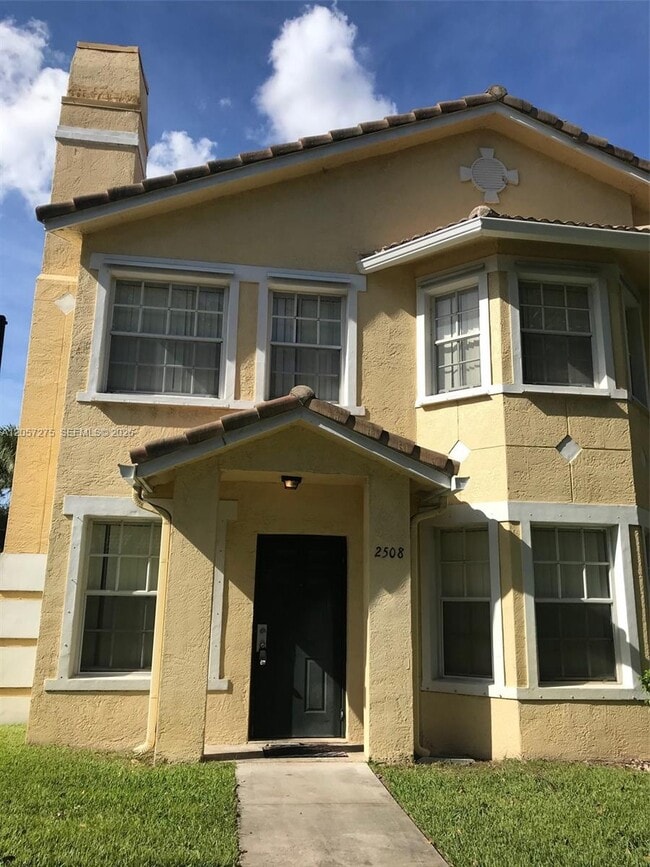 Building Photo - 2508 Belmont Ln Unit 2508