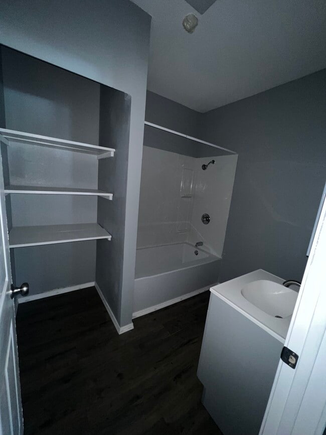 Photo - 509 E Kenedy Ave Unit 1