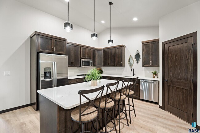 Photo - 1107 S Foss Ave