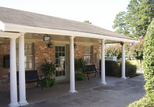 Photo - Woodhollow Apartments