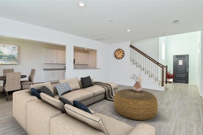 Photo - 1005 Greenshank Dr