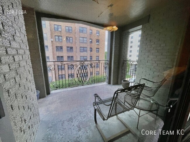 Photo - 710 W 48th St Unit 301