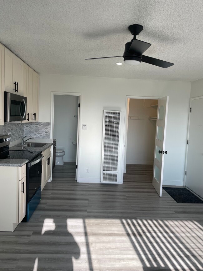 Photo - 305 E Plymouth St Unidad A