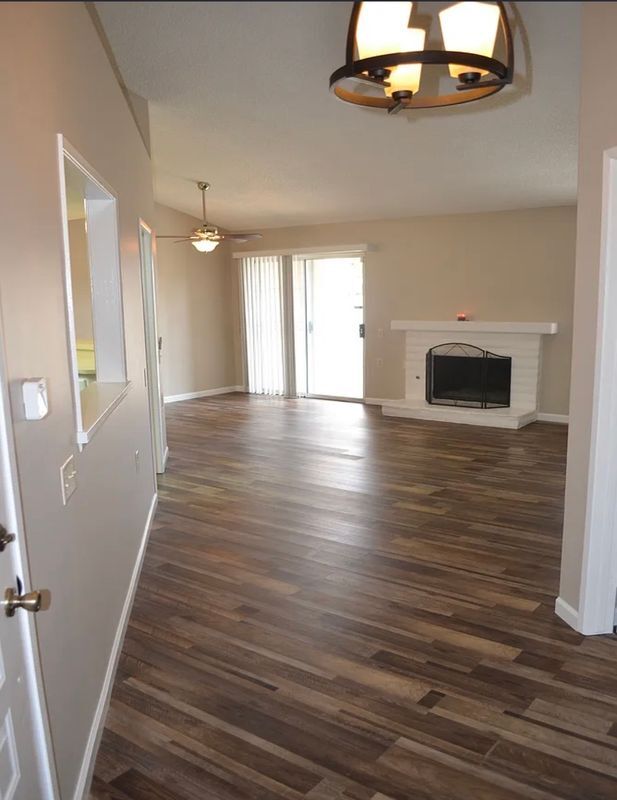 Photo - 928 Summerfield St