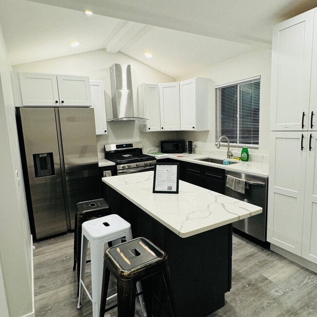 Photo - 7531 Birch St