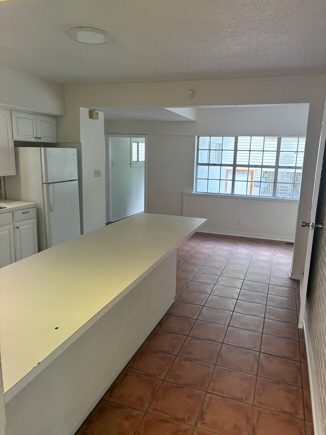 Photo - 1015 Hobson Ave