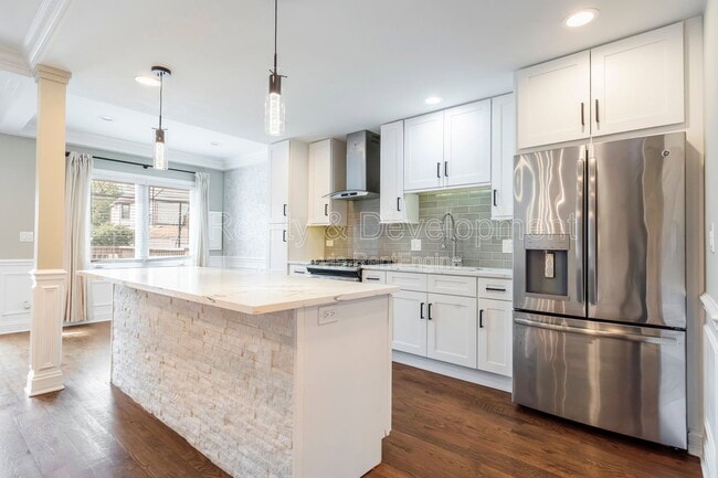 Photo - 5619 W Irving Park Rd