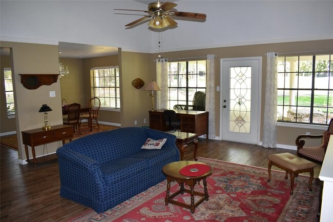 Building Photo - 3214 Wedgewood Cir