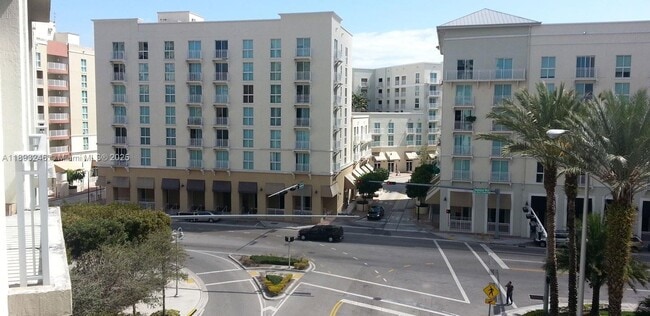 Building Photo - 7280 SW 90th St Unit 508