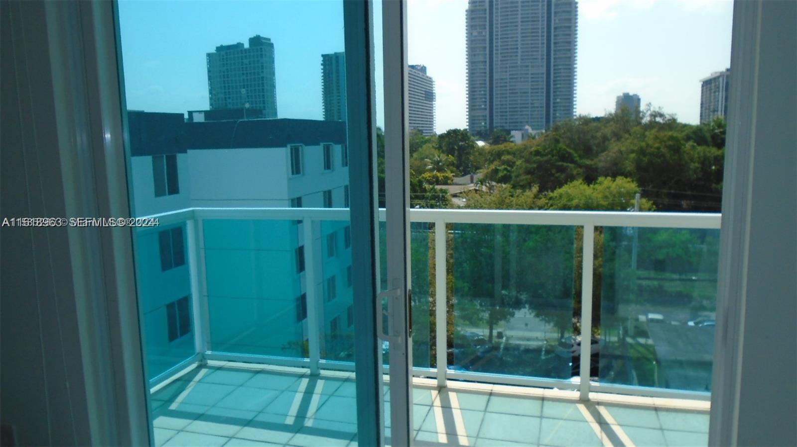 Photo - 1723 SW 2nd Ave Unit 608