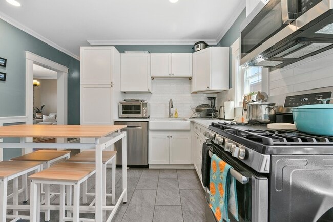 Photo - 257 E Cottage St Unit 3