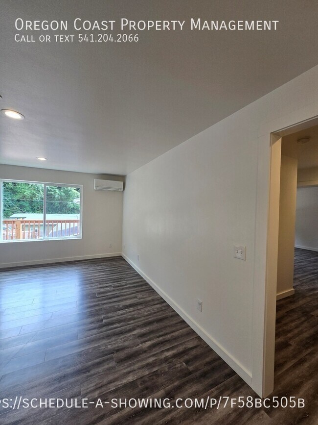 Photo - 170 SW Strawberry Ln Unidad E