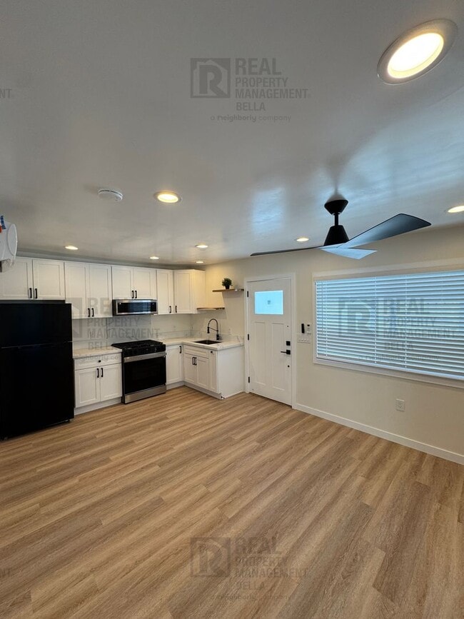 Photo - 1403 W Sumner Ave Unit 1403 1/2 Sumner Ave