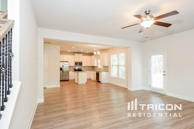 Photo - 16 Ireland Pt