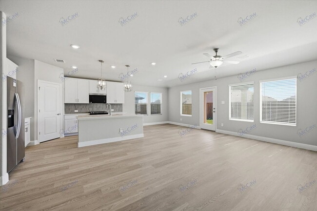 Photo - 811 London Town Ln