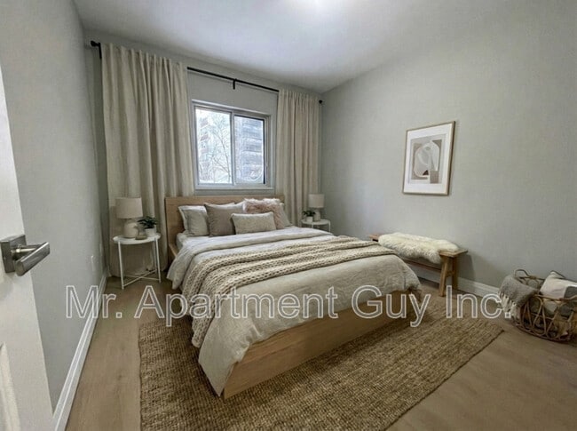 Photo - 45 Paisley Blvd W Unit 1