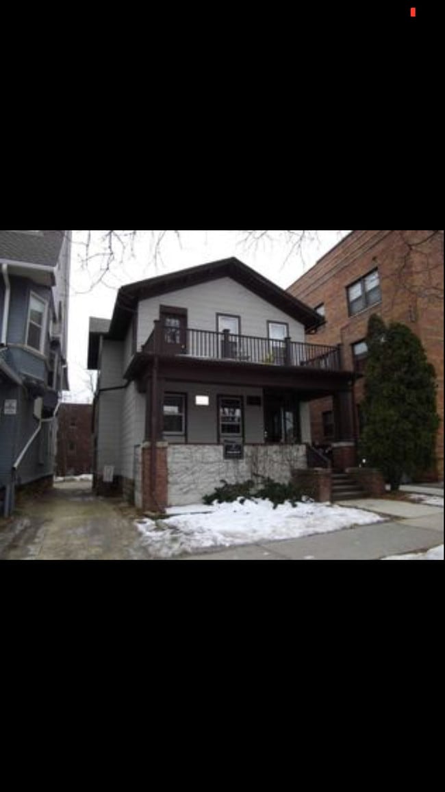 Building Photo - 312 N Carroll St Unit Apartment 2