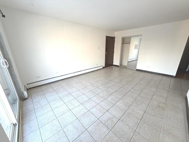 Photo - 256 Shorewood Dr