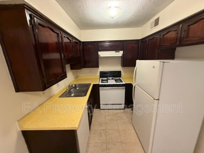 Photo - 12200 Candelaria Rd NE Unit B