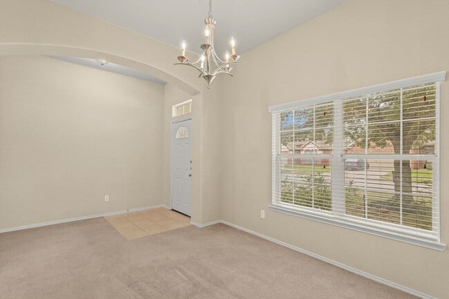 Photo - 2818 Lockeridge Oaks Dr