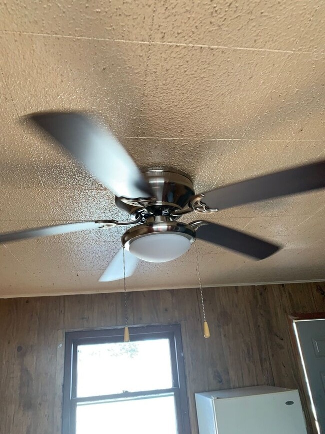 Photo - 3961 Logan Ave Unit 3961 Logan Ave - Apt 12