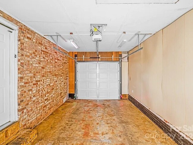 Photo - 712 Stevens St