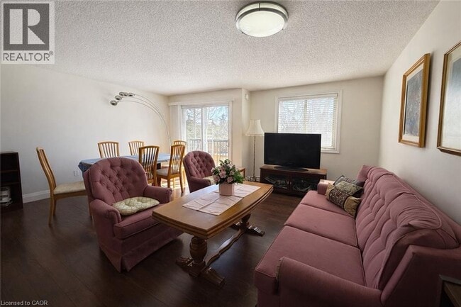 Photo - 270 Eiwo Ct Unité 205