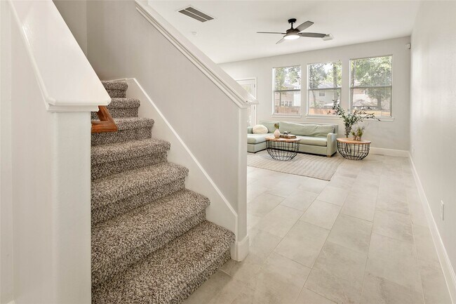 Photo - 10 Scenic Brook Ct