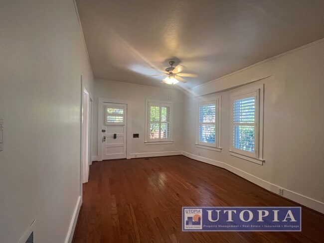 Photo - Charming Victorian Home with 3 bedrooms an...