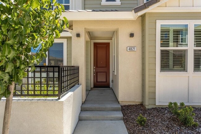 Photo - 3–4 Bedroom Solar Home in Rocklin – Office + Loft | Available Now