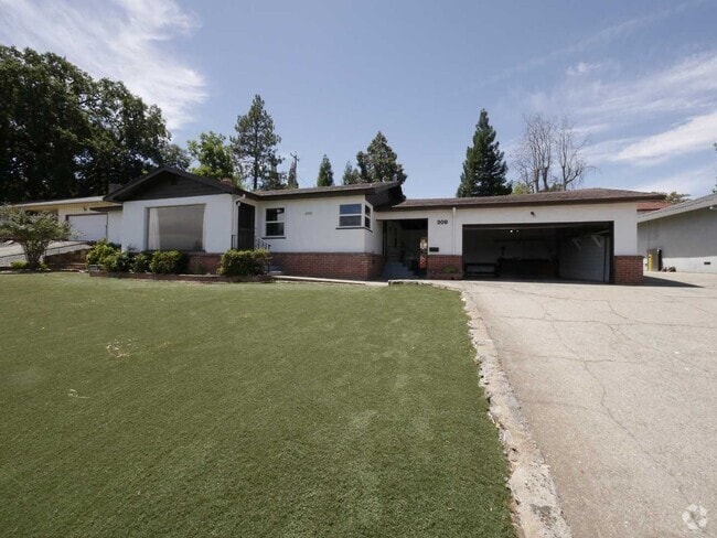 Building Photo - 209 Schober Ave Rental