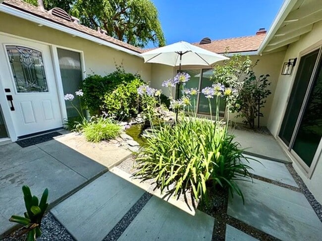 Photo - 1909 N Abbie Way