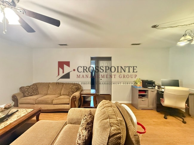 Photo - 2531-2533 Westminster Dr