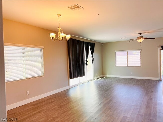 Photo - 161 Dunblane St