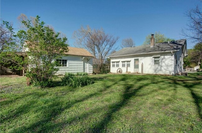 Photo - 2 bed 1 bath 792 sqft