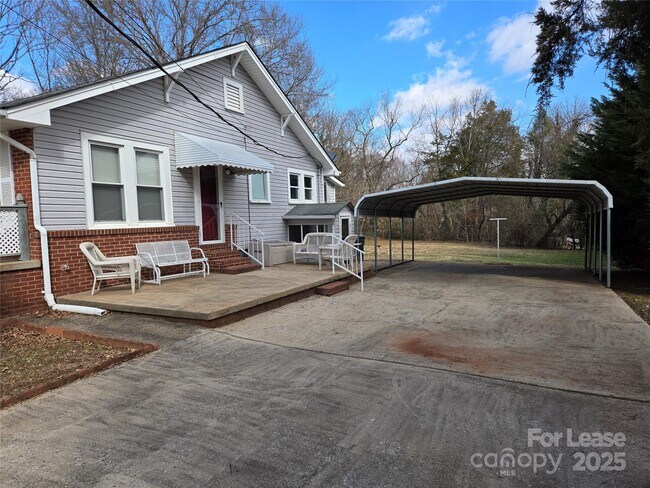 Photo - 142 Harris St