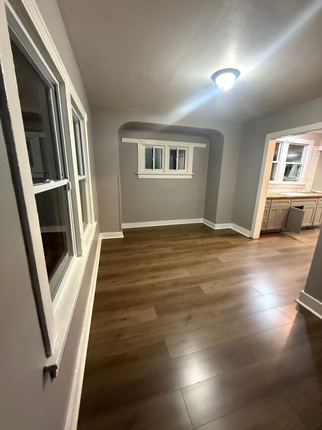 Photo - 718 Randolph St